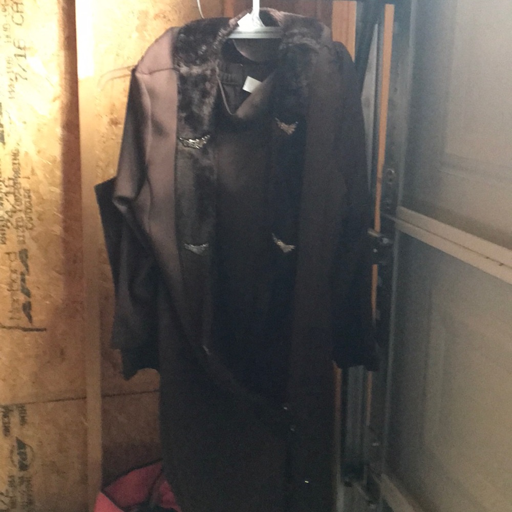3 piece jacket skirt and shirt - Picture 5 of 6